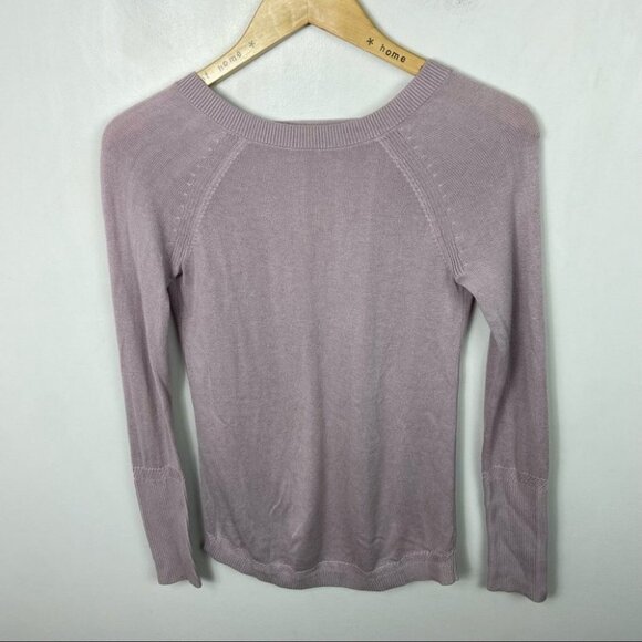 Lululemon Cashmere Knit Sweater V-Back Smoky Blush Purple Unity Drop Curved Hem - Picture 11 of 12